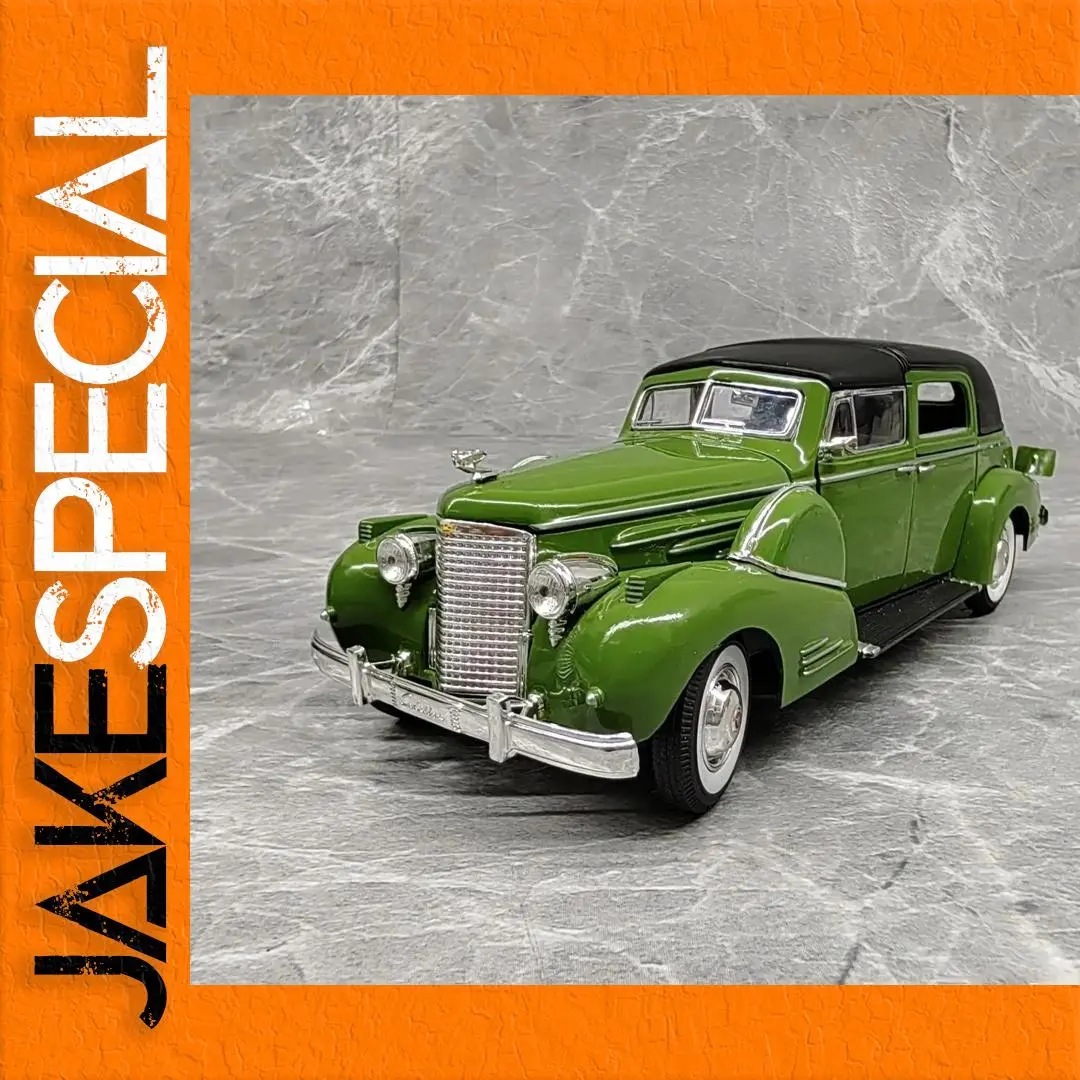 1938 Fleetwood Scale Model Collectible 1 1938 Fleetwood Scale Model Collectible