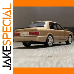 1:32 Toyota Crown Royal Diecast Model