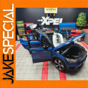 Volvo XC40 1:18 Diecast Model in Blue