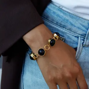 A17ef29824a1b441ea0b99674fabeab43L