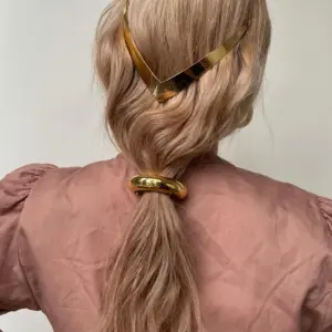 A1b3c24e554124b3c8ea156b57c07a73bU