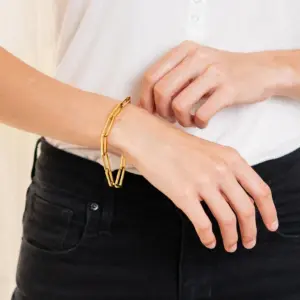 A1fec27fdccc24432836536361e7321f2w