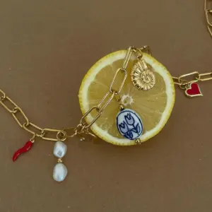 A371cd85b0377453e90134193706e39666