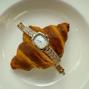 A4c985bf67ccb410eac0b8498c06f332dZ