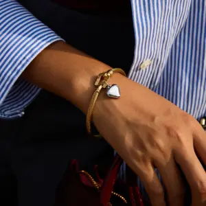 A70c666a4aa154f9b8c81b9d29794fb34A