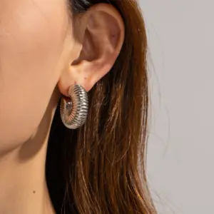 Aaf1f8c9328bb4fbb8a9b8f23c1510e02y