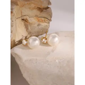 Ac6cb45201e744822a68aa80f776df602y