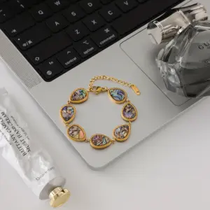 Ad5c89a2cc02a441ab0c166030ef36bd5u