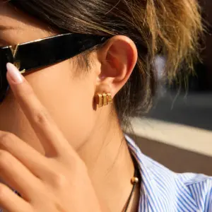 Ad90a3dca7e3343afa62aeac3c08a88bdC