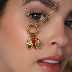 Ae04fca4279d946e69eaa6ea9e18bde8fA