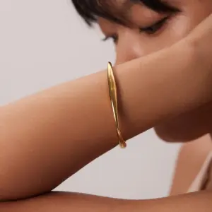 Gold Stainless Steel Women's Bracelet 8 Af82beec2bffd4b08a81c7b70d115f1c9D