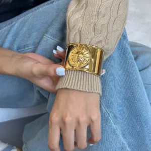 Vibrant Stainless Steel Sunburst Cuff Bracelet 9 Afb088b29d0d94f909e795369af5a132cp