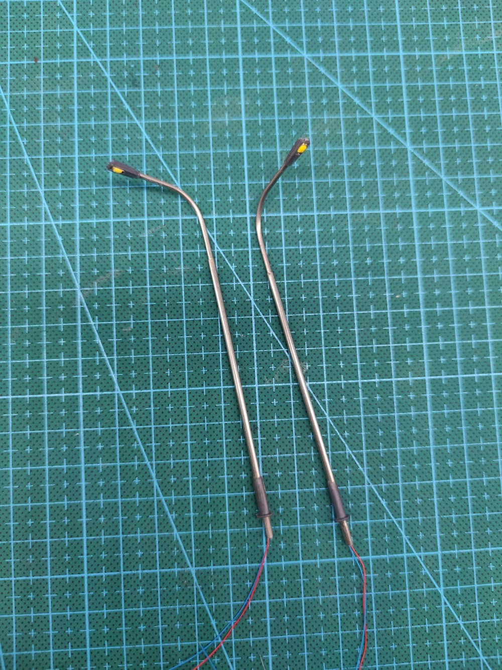 HO Scale Miniature Street Lamps Set of 3 8 HO Scale Miniature Street Lamps Set of 3 - Image 8