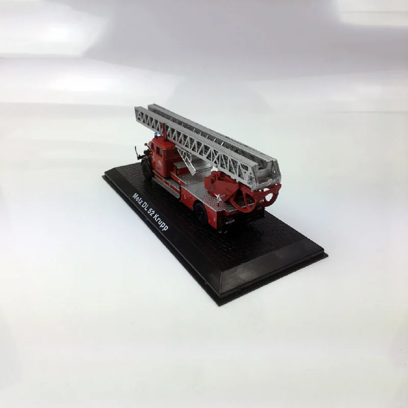 1:72 Metz DL 52 Krupp Fire Engine Model 3 1:72 Metz DL 52 Krupp Fire Engine Model - Image 3