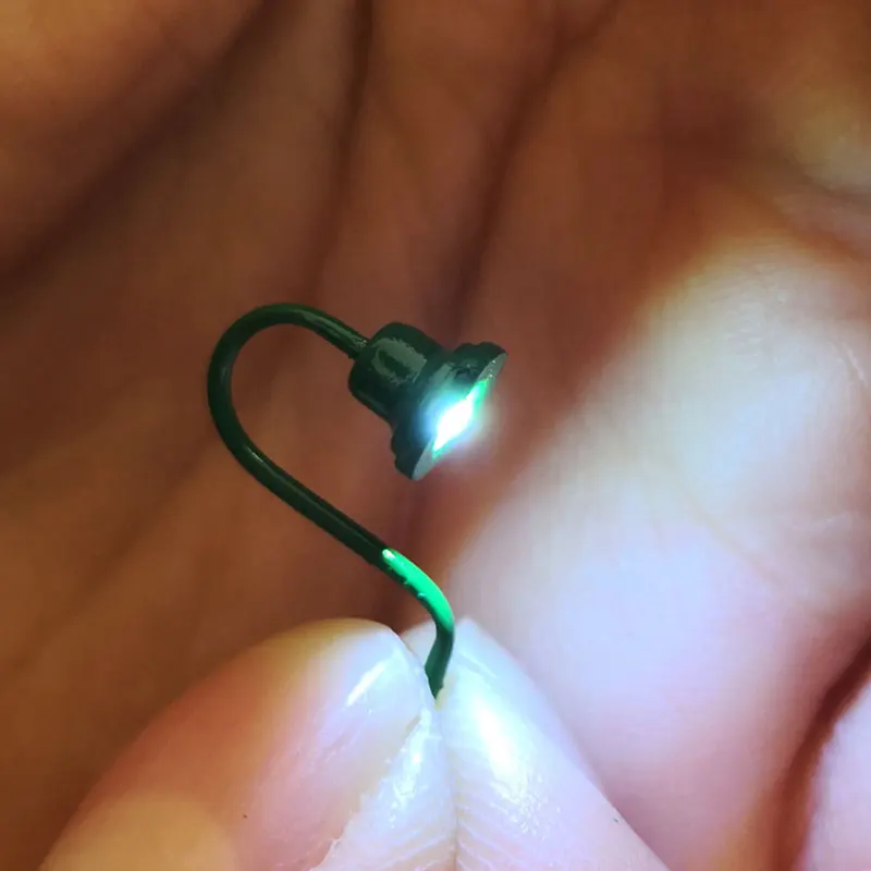 Vintage HO Scale Wall-Mounted Street Lamps (5 Pieces) 7 Vintage HO Scale Wall-Mounted Street Lamps (5 Pieces) - Image 7