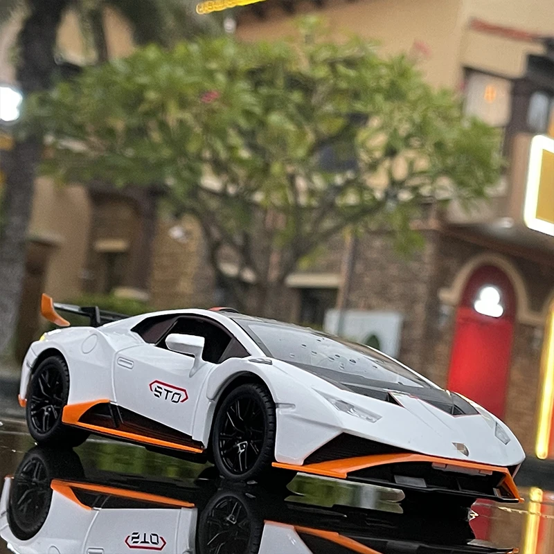1:24 Lamborghini Huracan STO Diecast Model 9 1:24 Lamborghini Huracan STO Diecast Model - Image 9