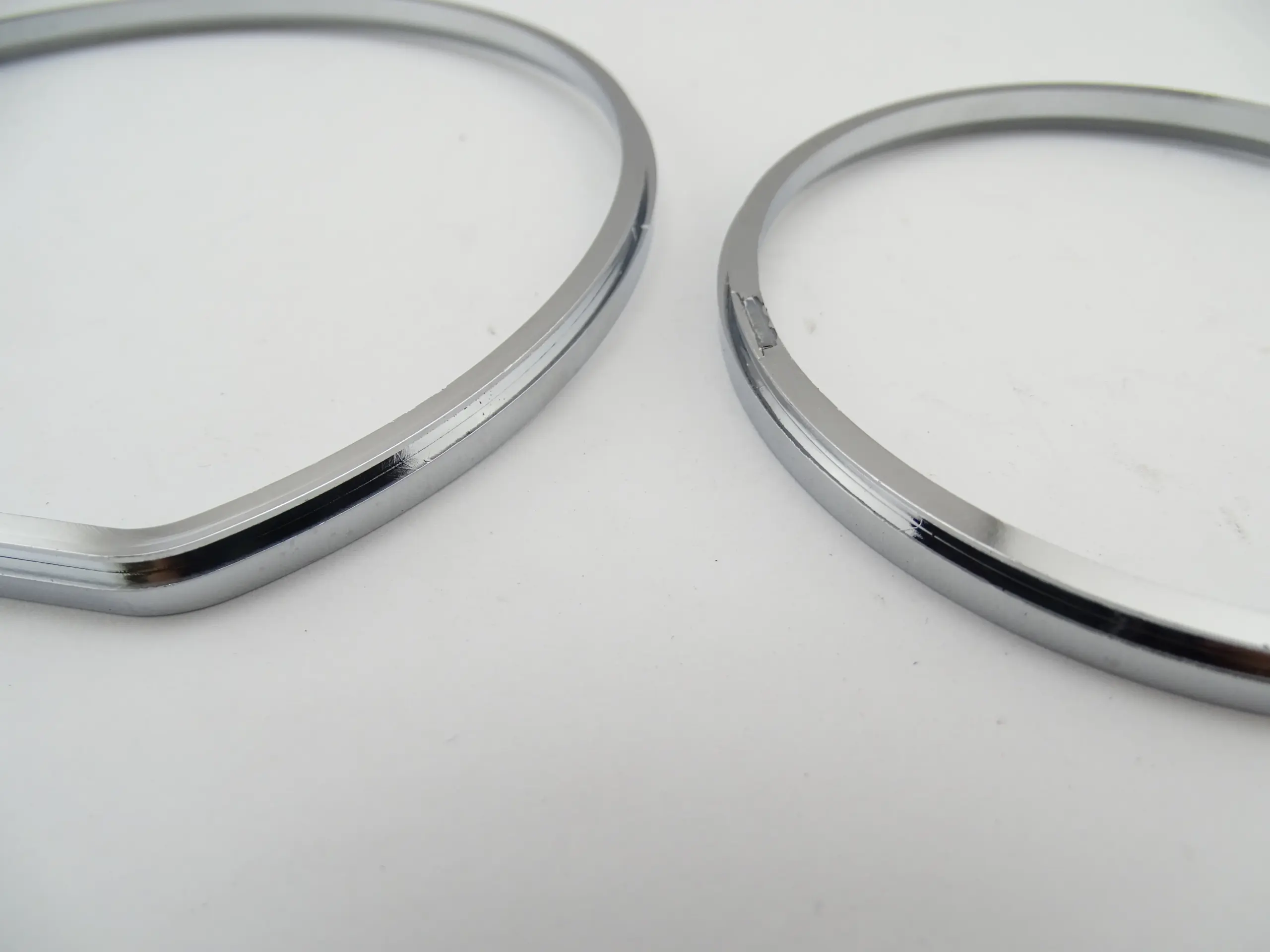 Mercedes-Benz W210 W208 Chrome Gauge Ring Set 5 Mercedes-Benz W210 W208 Chrome Gauge Ring Set - Image 5