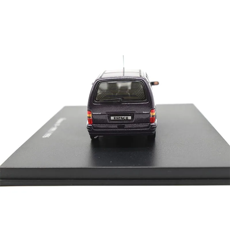 Espace II 1:43 Diecast Model Car 4 Espace II 1:43 Diecast Model Car - Image 4