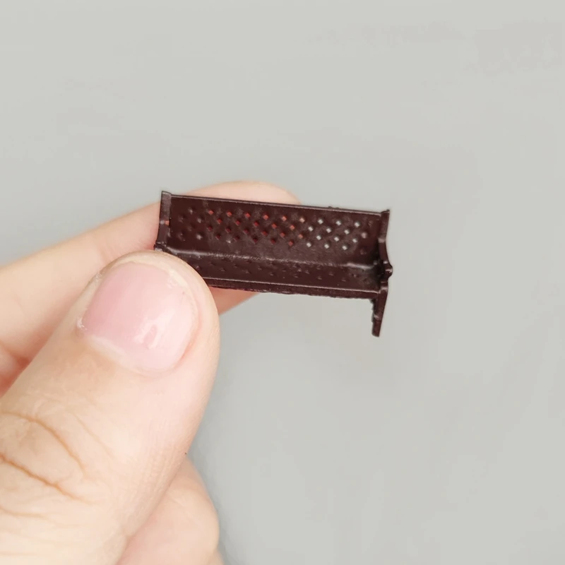 Miniature HO Scale Park Benches with Lamp Post 3 Miniature HO Scale Park Benches with Lamp Post - Image 3