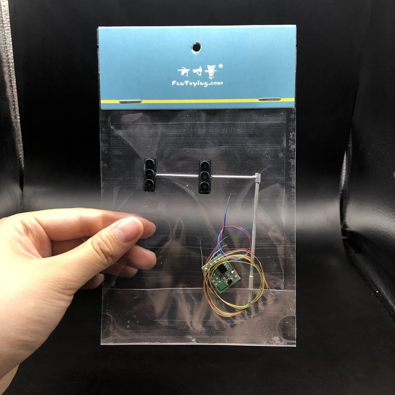 HO Scale Model Traffic Light Set 6 HO Scale Model Traffic Light Set - Image 6