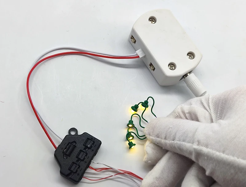 Model Lighting Port Sharing Box for Scale Models 4 Model Lighting Port Sharing Box for Scale Models - Image 4