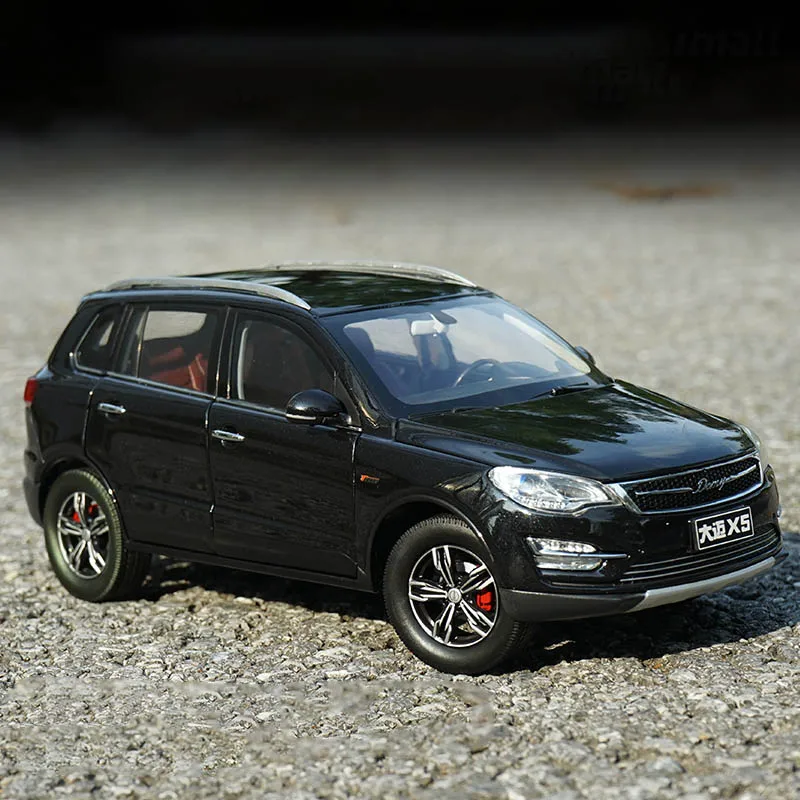 Dark Brown 1:18 Scale Diecast SUV Model 5 Dark Brown 1:18 Scale Diecast SUV Model - Image 5