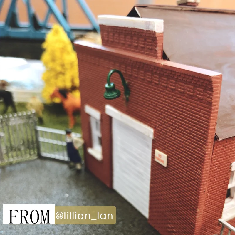 Vintage HO Scale Wall-Mounted Street Lamps (5 Pieces) 3 Vintage HO Scale Wall-Mounted Street Lamps (5 Pieces) - Image 3