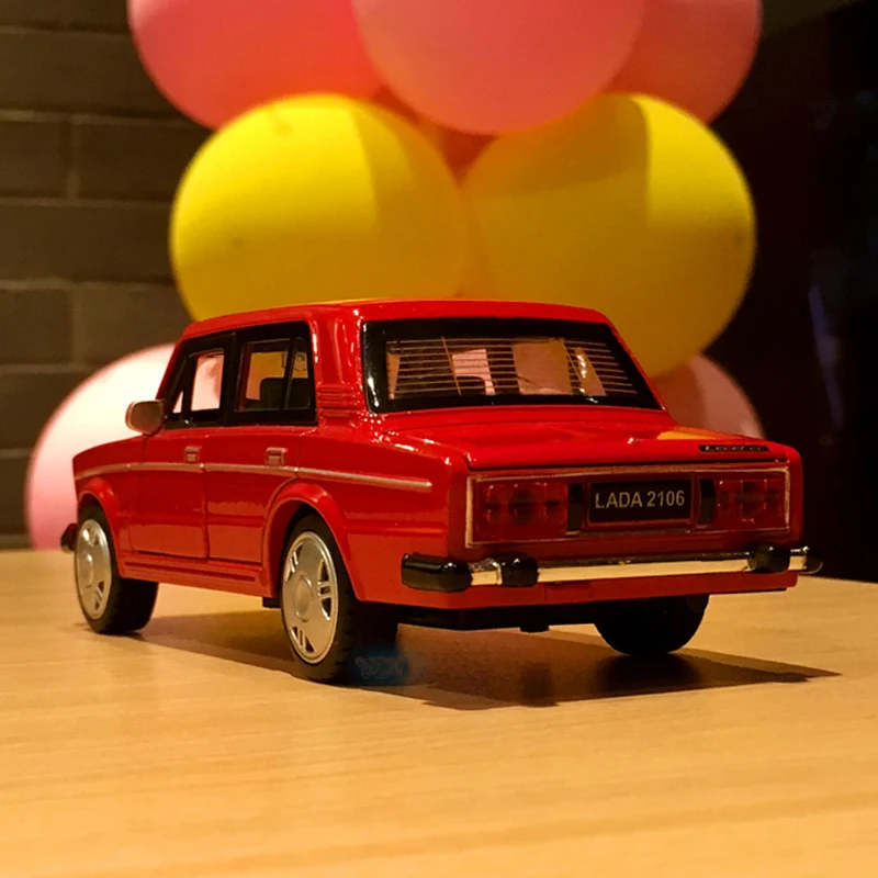 Red Diecast Lada 2106 Model - 1/32 Scale 2 Red Diecast Lada 2106 Model - 1/32 Scale - Image 2