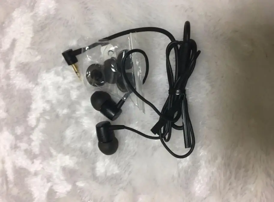MH755 In-Ear Wired Earphones Black 4 MH755 In-Ear Wired Earphones Black - Image 4