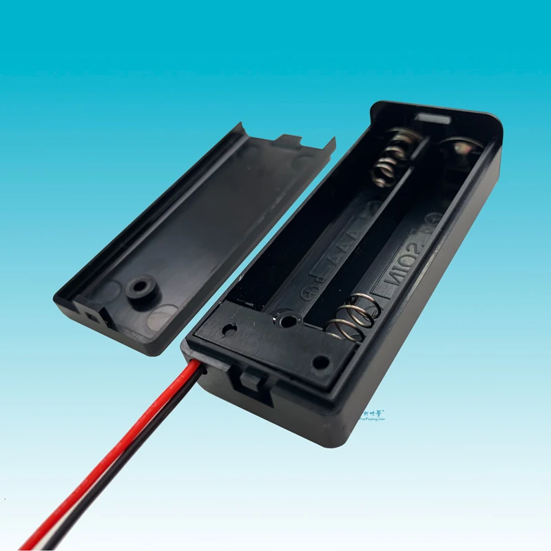 Battery Holder with Switch for AA/AAA Models 2 Battery Holder with Switch for AA/AAA Models - Image 2