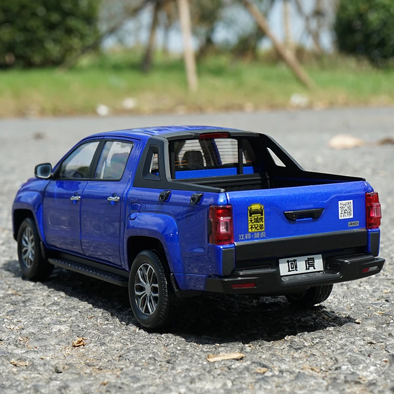 1:18 Scale Jiangling JMC Pickup Diecast Model 4 1:18 Scale Jiangling JMC Pickup Diecast Model - Image 4