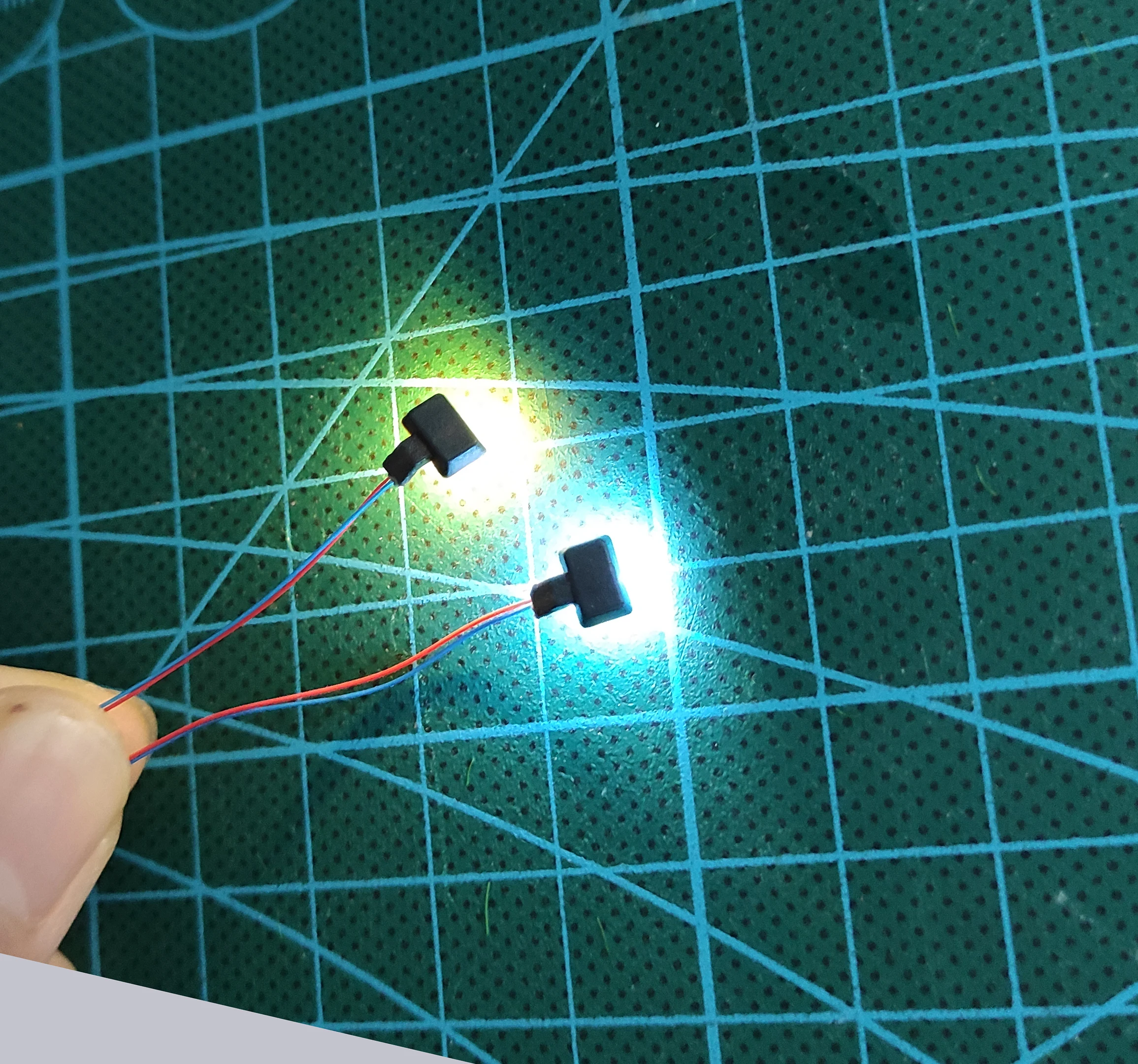 Outdoor Model Scene Searchlight with 0805 LEDs 8 Outdoor Model Scene Searchlight with 0805 LEDs - Image 8