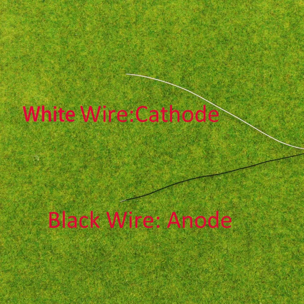 N Scale Metal Lamppost Set with Bright LEDs 3 N Scale Metal Lamppost Set with Bright LEDs - Image 3