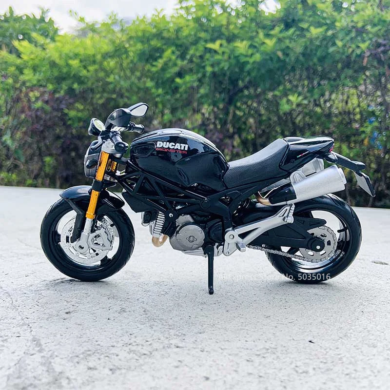 Ducati Monster 696 Maisto 1:12 Scale Model 3 Ducati Monster 696 Maisto 1:12 Scale Model - Image 3