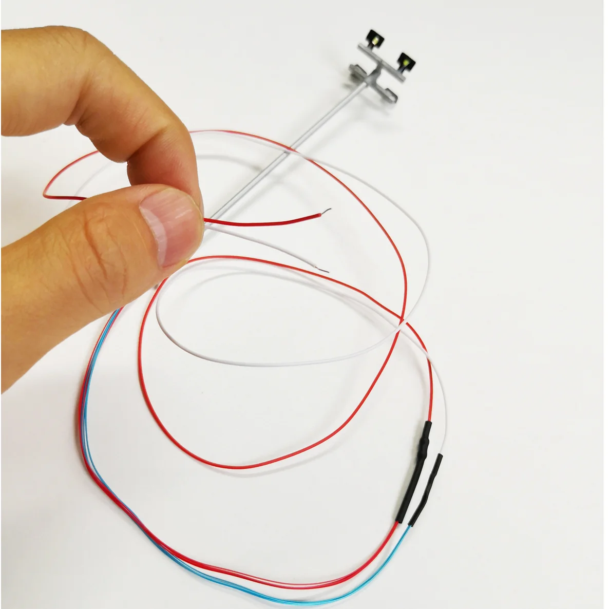 HO Scale Lighting Tower Set for Dioramas 5 HO Scale Lighting Tower Set for Dioramas - Image 5