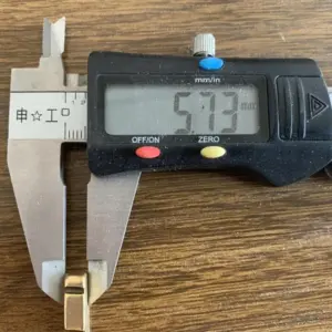 High-Quality Brass Nut for Electric Bass Guitars 10 H4bc2978862ab464f95cbedbff540476dj