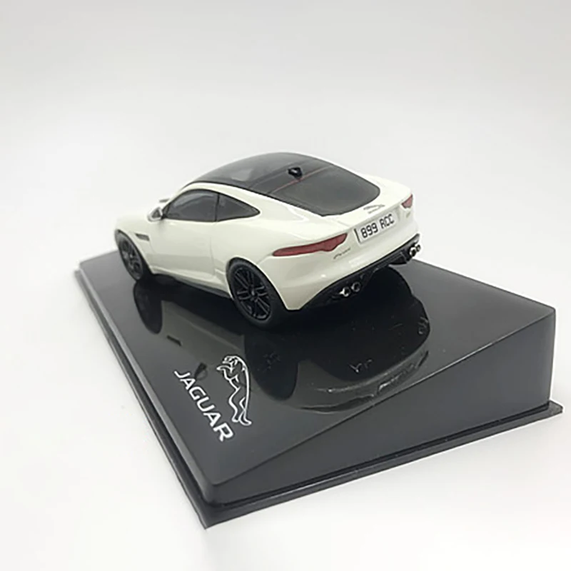 White Jaguar F-Type R 1:43 Scale Diecast Model 3 White Jaguar F-Type R 1:43 Scale Diecast Model - Image 3