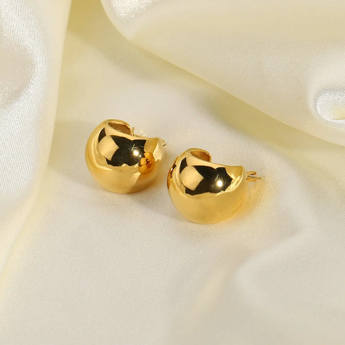 Stainless Steel Hoop Earrings 20mm x 15mm 4 Stainless Steel Hoop Earrings 20mm x 15mm - Image 4