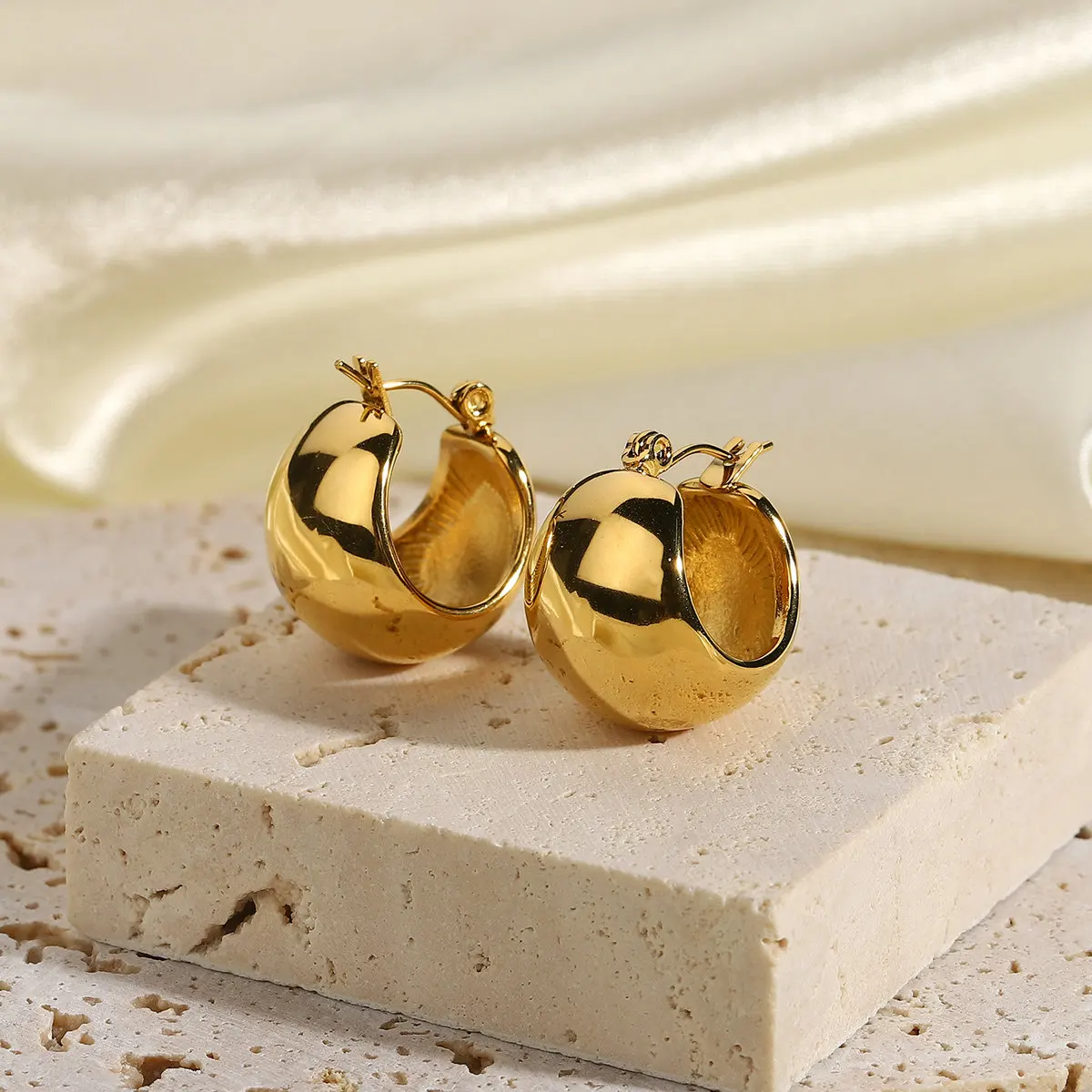 Stainless Steel Hoop Earrings 20mm x 15mm 6 Stainless Steel Hoop Earrings 20mm x 15mm - Image 6