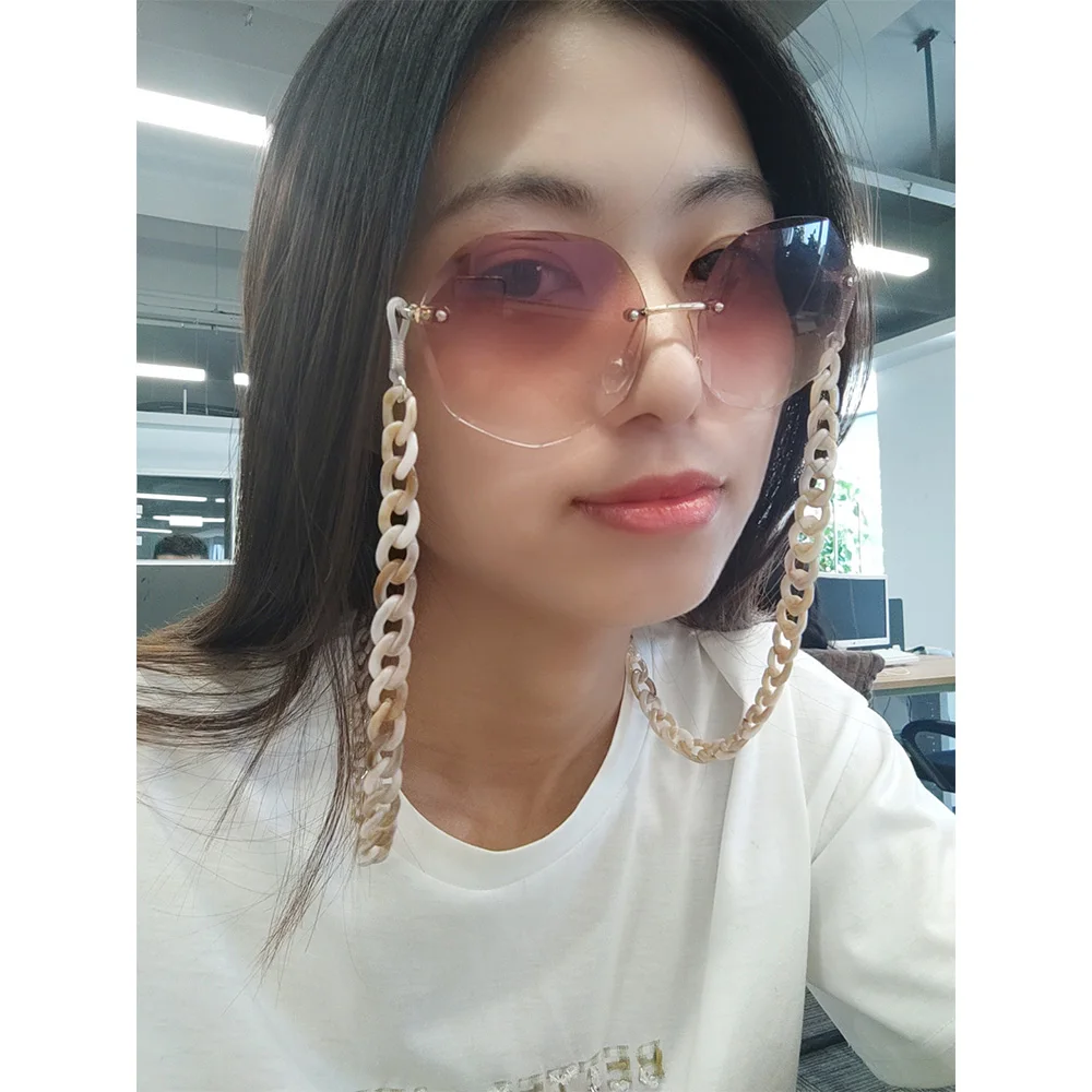 Acrylic Sunglasses Chain 740mm for Eyewear 2 Acrylic Sunglasses Chain 740mm for Eyewear - Image 2