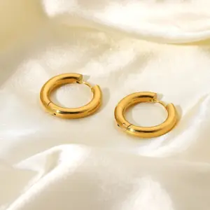 Gold Stainless Steel Hoop Earrings 20mm 11 H82a34d8928e64fa1b52f36eae78b8269t
