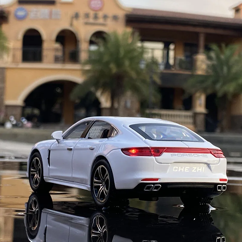 1:32 Porsche Panamera Coupe Alloy Model 6 1:32 Porsche Panamera Coupe Alloy Model - Image 6
