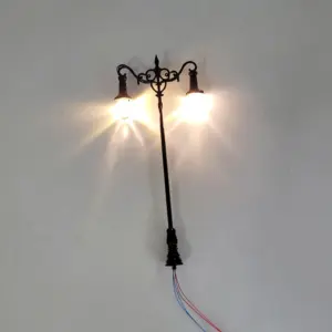 European-Style Miniature Garden Lamp for Dioramas 12 H86de44a39fbb4a07b4f824b348d452d1g