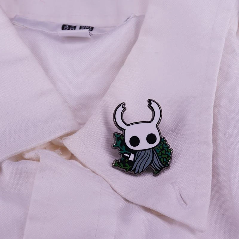 Hollow Knight Inspired Badge Brooch 30mm 3 Hollow Knight Inspired Badge Brooch 30mm - Image 3