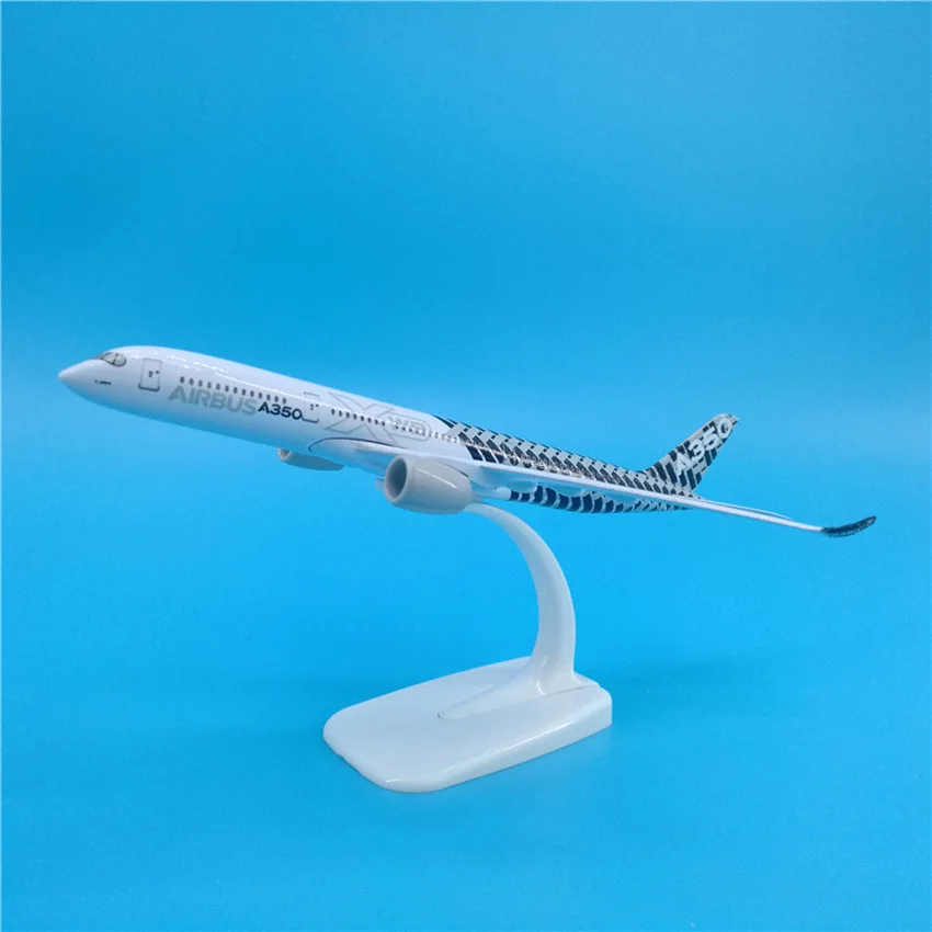 Airbus A350 XWB 1:400 Scale Diecast Model 3 Airbus A350 XWB 1:400 Scale Diecast Model - Image 3