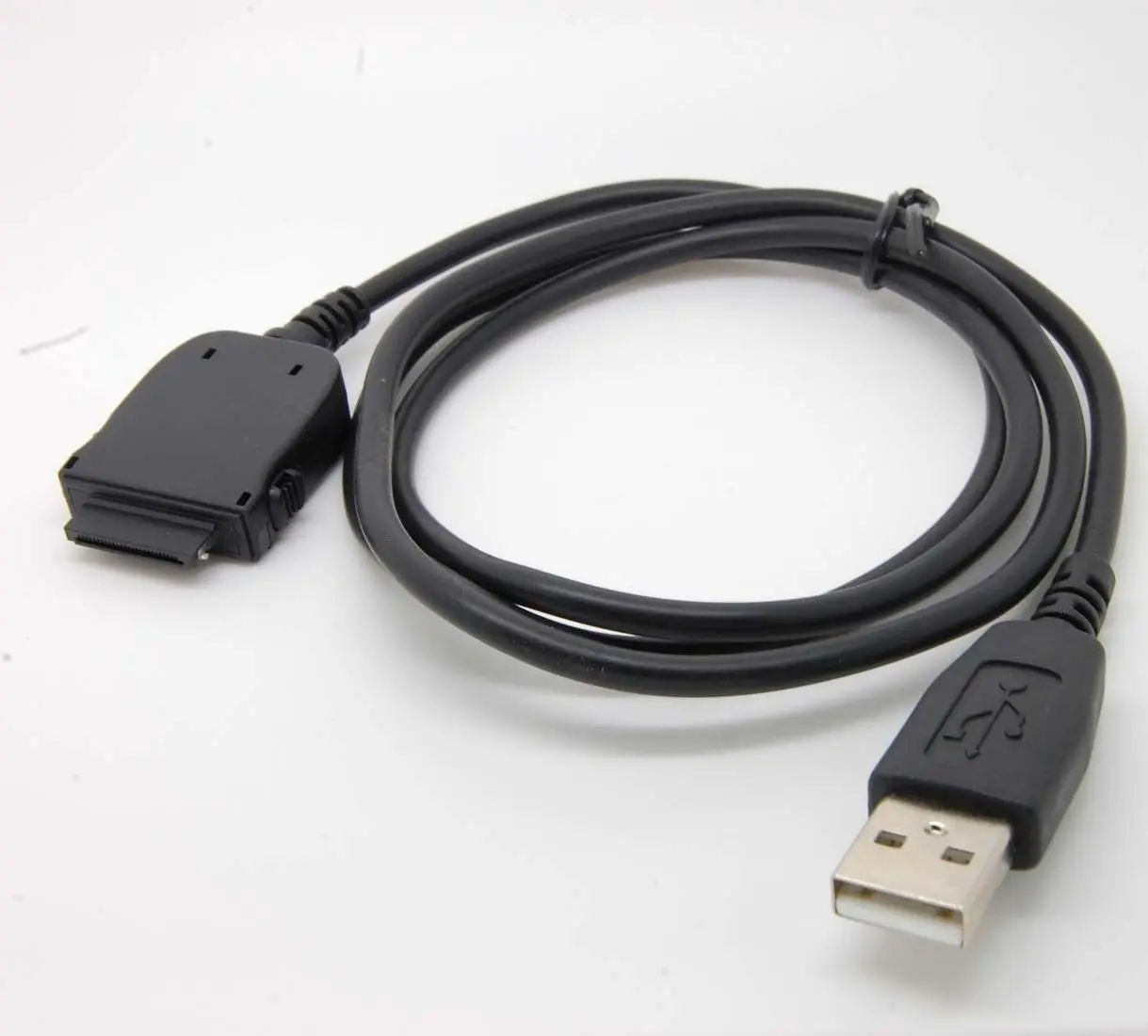 HP iPAQ USB Data and Charging Cable 48-inch 2 HP iPAQ USB Data and Charging Cable 48-inch - Image 2
