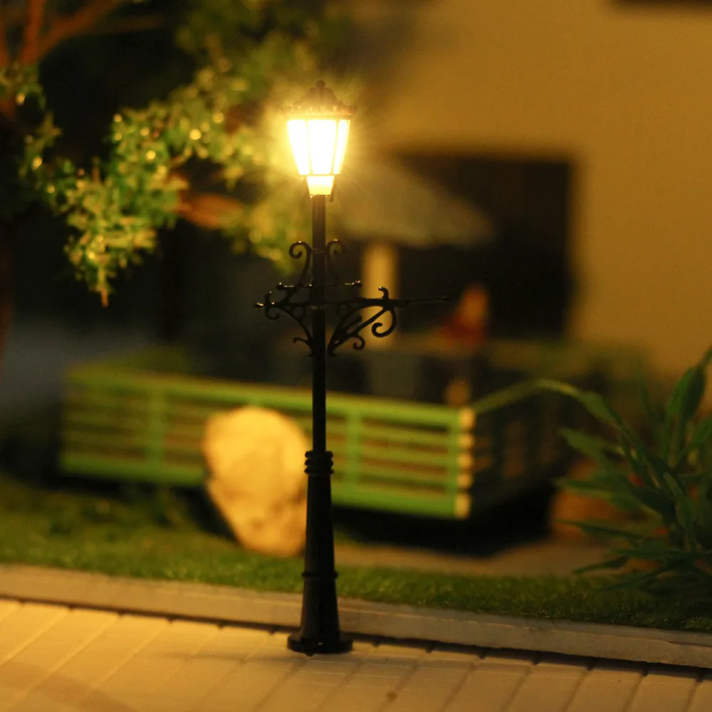 Vintage N Scale Street Lamp Set with LEDs 4 Vintage N Scale Street Lamp Set with LEDs - Image 4