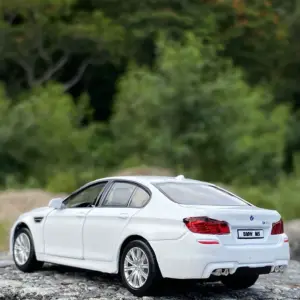 Diecast BMW M5 M550i Model 1:36 Scale 14 Ha80a9e9f5f844ec2aa31228f4bcdc80dy