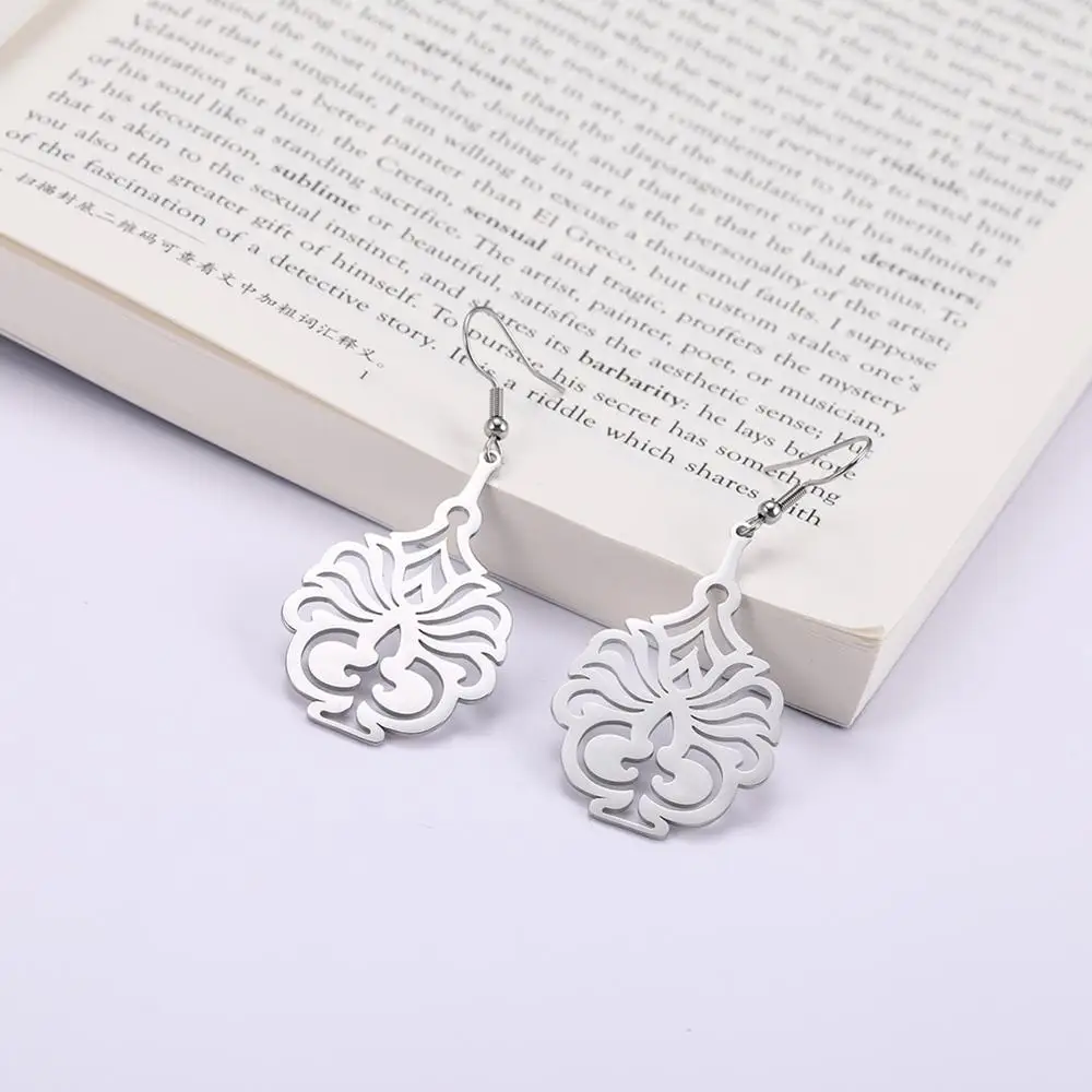Vintage Stainless Steel Floral Earrings 5 Vintage Stainless Steel Floral Earrings - Image 5