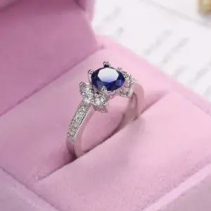 Elegant Women's Cubic Zirconia Ring in Silver 16 Hc129c800a1914ec7bef0162a3dabd32ec